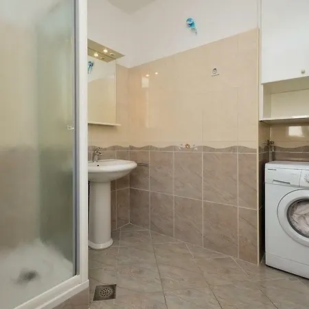 Meri Apartman